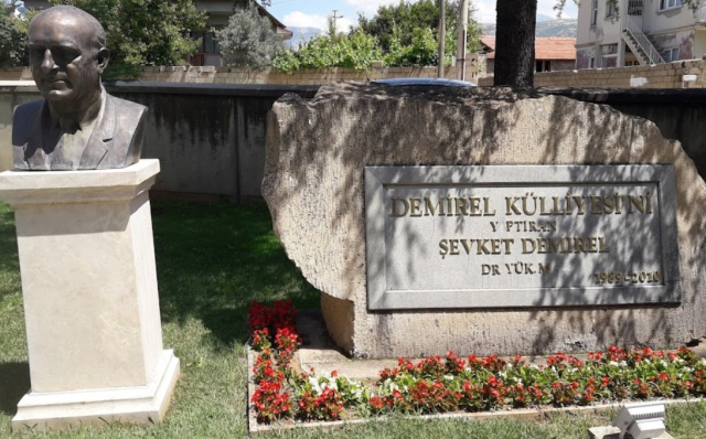Suleyman Demirel Demokrasi ve Kalkinma Muzesi 14